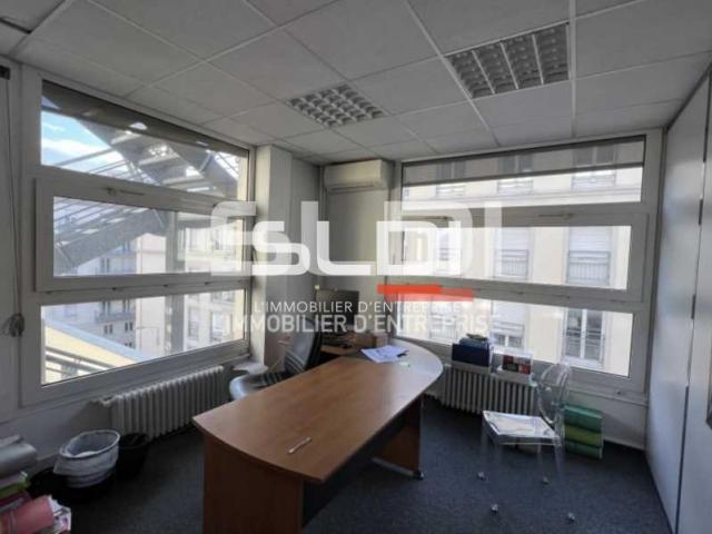 Bureaux A LOUER - LYON - 250 m²