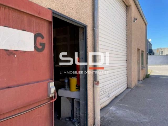 Locaux d'activités A LOUER - MEYZIEU - 310 m²