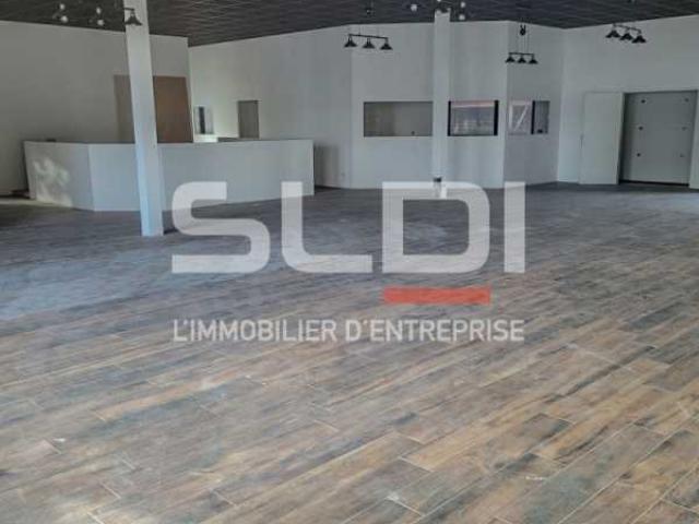 Locaux d'activités A LOUER - DARDILLY - 686 m²