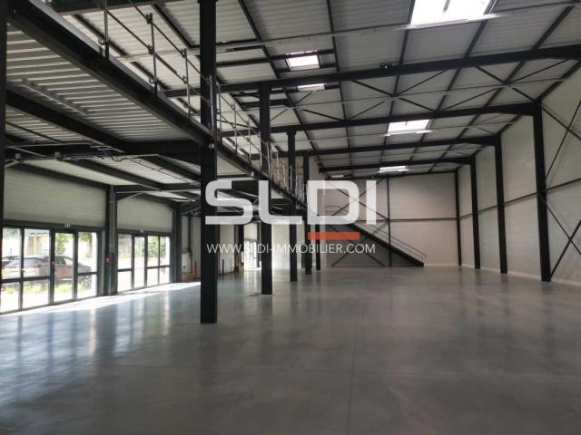 Locaux d'activités A LOUER - SAINT QUENTIN FALLAVIER - 298 m²