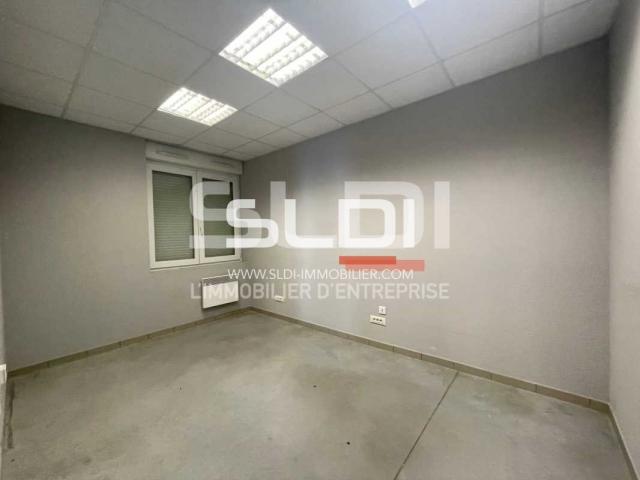 Locaux d'activités A LOUER - CHATEAUNEUF SUR ISERE - 160 m²
