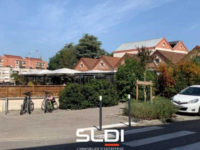 Commerces A LOUER - BOURGOIN JALLIEU - 150 m²