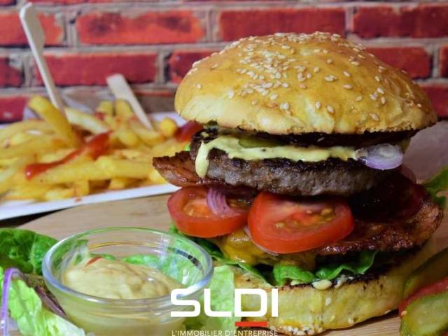 Commerces CESSION DE FONDS - ALES - 130 m²