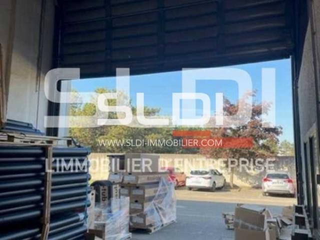 Locaux d'activités A LOUER - VILLEURBANNE - 252 m²