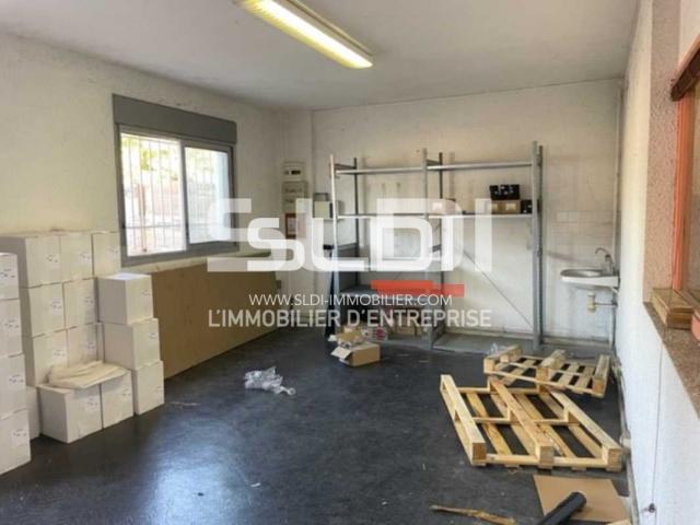 Locaux d'activités A LOUER - VILLEURBANNE - 252 m²