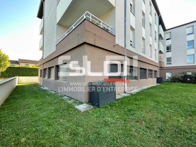 Commerces A LOUER - JASSANS RIOTTIER - 197 m²