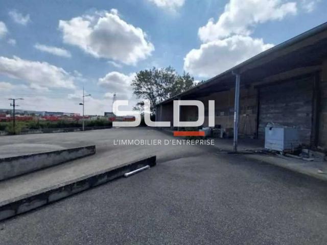 Entrepôts/Messagerie A VENDRE - JONAGE - 3 600 m²