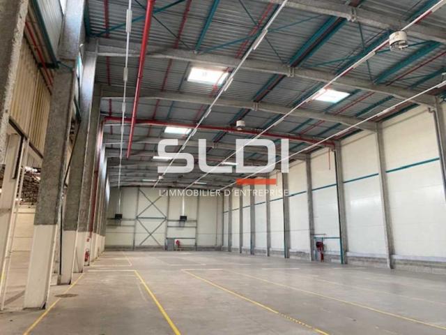 Entrepôts/Messagerie A VENDRE - JONAGE - 3 600 m²