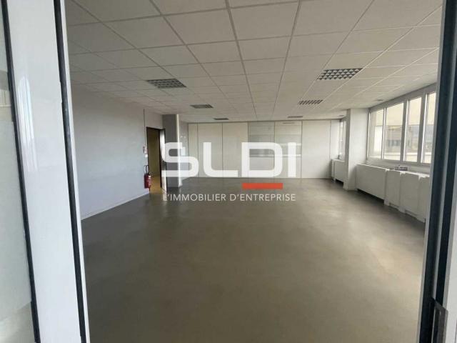 Bureaux A LOUER - LYON - 1 801 m²