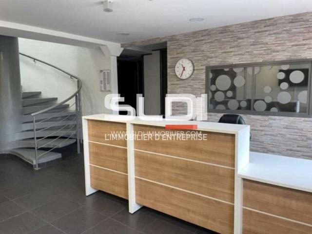 Bureaux A LOUER - CALUIRE ET CUIRE - 226 m²