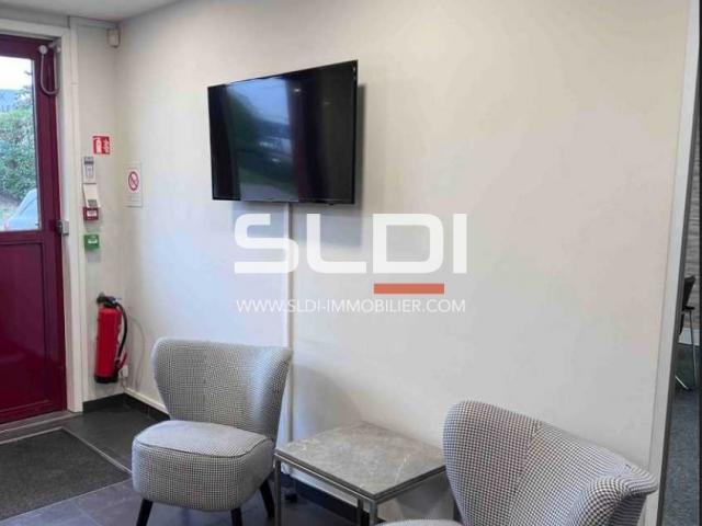 Bureaux A LOUER - CALUIRE ET CUIRE - 226 m²
