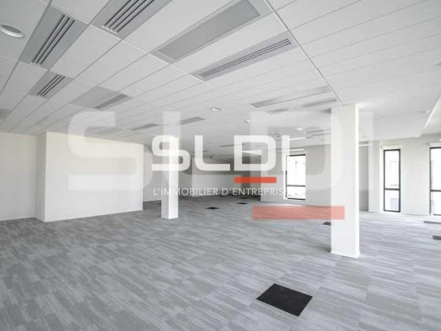 Bureaux A VENDRE OU A LOUER - VENISSIEUX - 1 066 m²