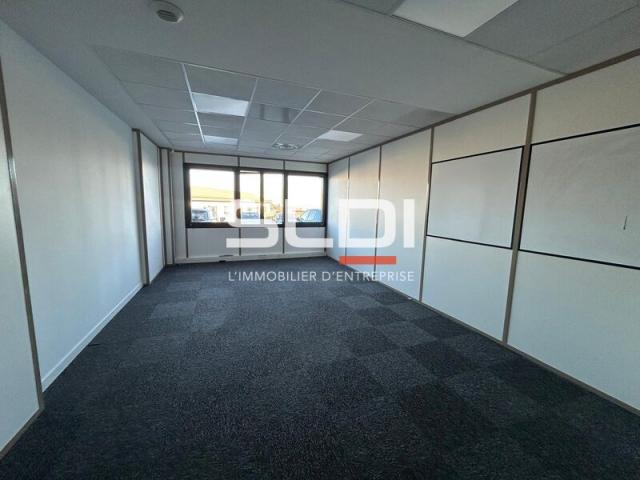 Bureaux A LOUER - LIMAS - 367 m²