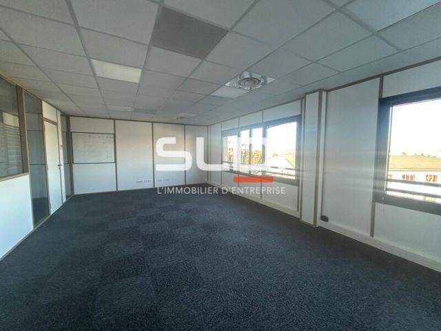 Bureaux A LOUER - LIMAS - 367 m²