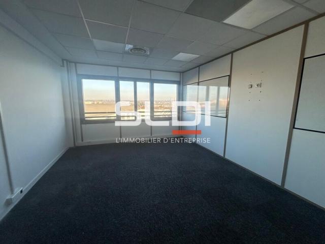Bureaux A LOUER - LIMAS - 367 m²