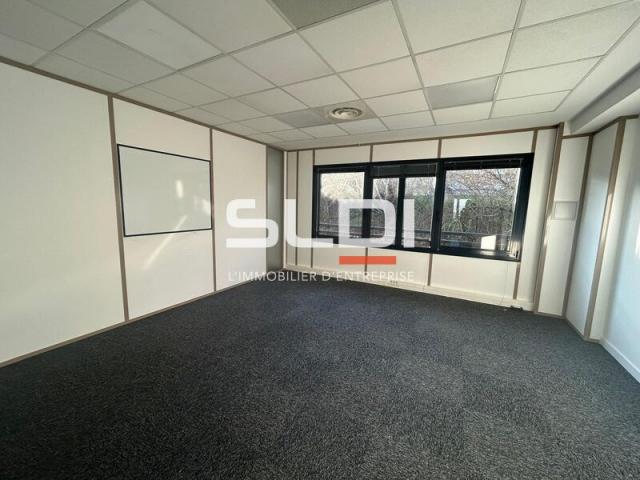 Bureaux A LOUER - LIMAS - 367 m²