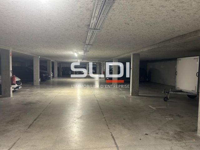 Bureaux A LOUER - LIMAS - 367 m²