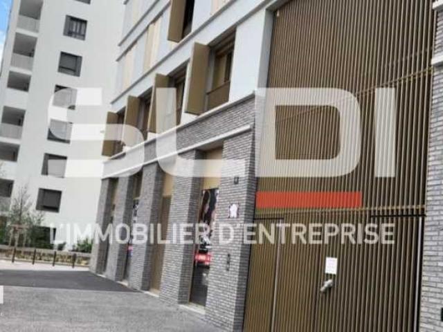 Bureaux A LOUER - VILLEURBANNE - 243 m²