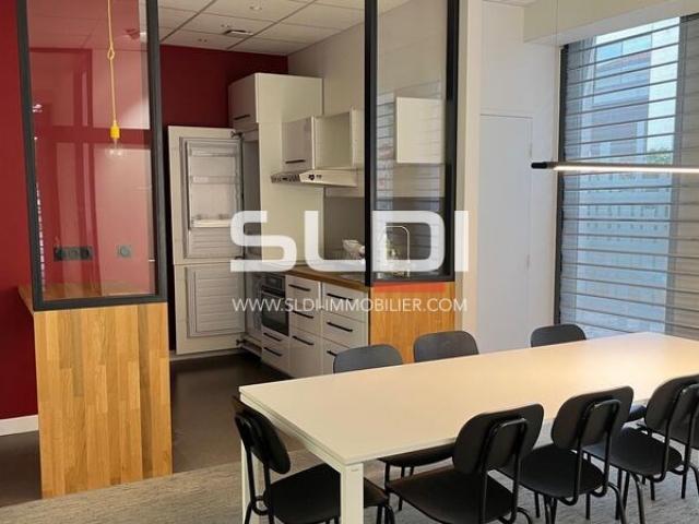 Bureaux A LOUER - LYON - 115 m²