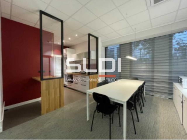 Bureaux A LOUER - LYON - 115 m²