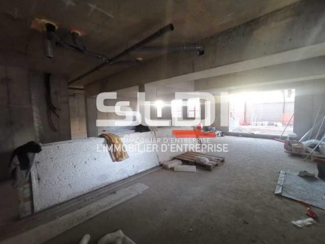 Bureaux A LOUER - PONT DE CHERUY - 130 m²