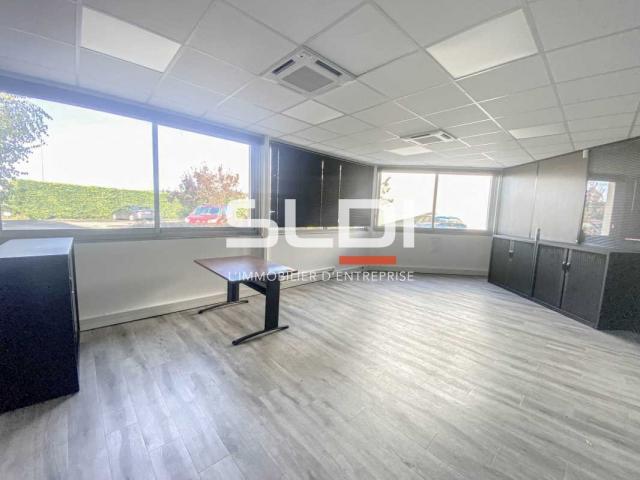Bureaux A LOUER - SAINT MAURICE DE BEYNOST - 304 m²
