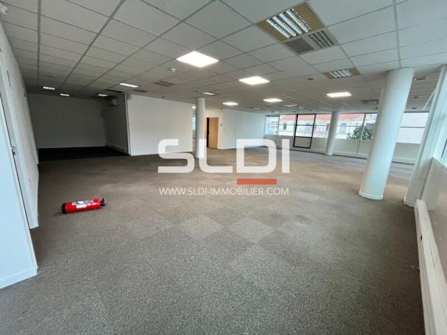 Bureaux A LOUER - LYON - 2 350 m²