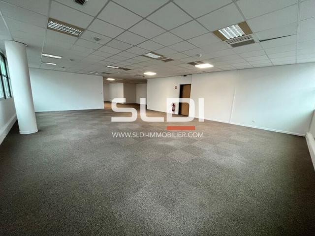 Bureaux A LOUER - LYON - 2 350 m²