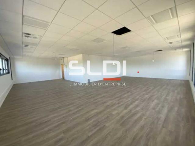 Bureaux A VENDRE OU A LOUER - VAULX MILIEU - 168 m²