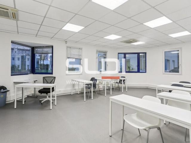 Bureaux A LOUER - LYON - 616 m²