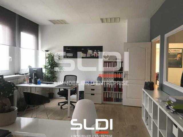Bureaux A LOUER - DECINES CHARPIEU - 175 m²