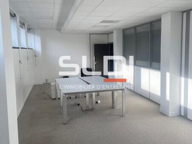 Bureaux A LOUER - VILLEURBANNE - 855 m²
