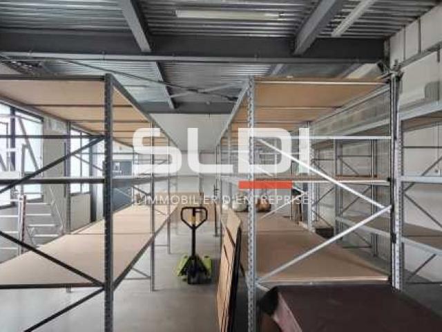 Locaux d'activités A VENDRE - MONTANAY - 133 m²