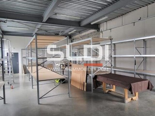Locaux d'activités A VENDRE - MONTANAY - 133 m²