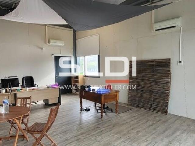 Locaux d'activités A VENDRE - MONTANAY - 133 m²