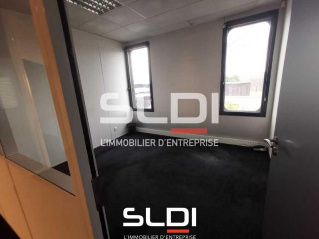 Bureaux A LOUER - VAULX MILIEU - 242 m²