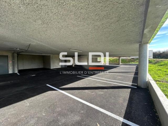 Bureaux A VENDRE - TREVOUX - 2 141 m²