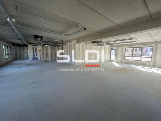 Bureaux A VENDRE - TREVOUX - 2 141 m²