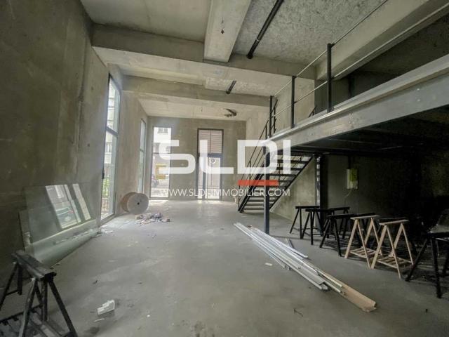 Commerces A LOUER - VILLEURBANNE - 399 m²