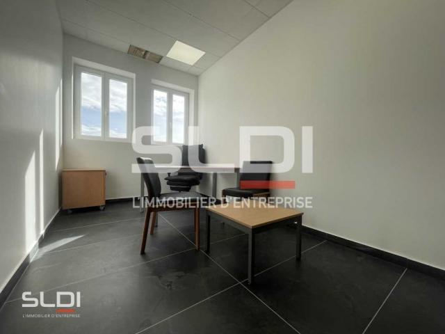 Bureaux A LOUER - SAINT PRIEST - 75 m²