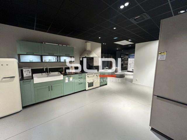 Commerces A LOUER - ANSE - 381 m²