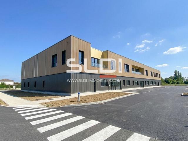Locaux d'activités A LOUER - LA BOISSE - 2 276 m²