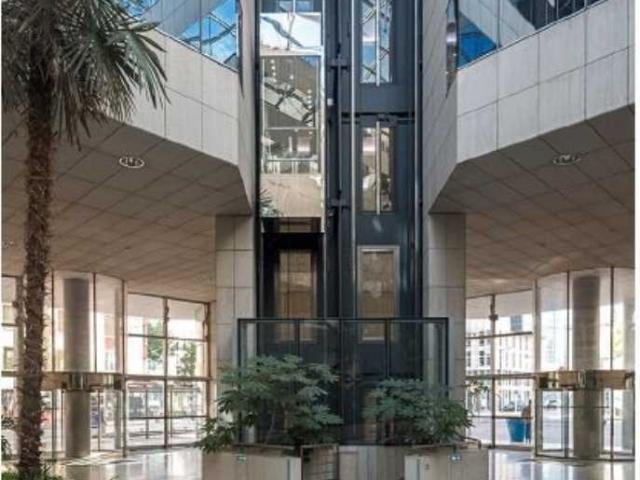 Commerces A VENDRE - LYON - 248 m²