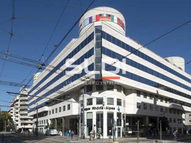 Commerces A VENDRE - LYON - 248 m²