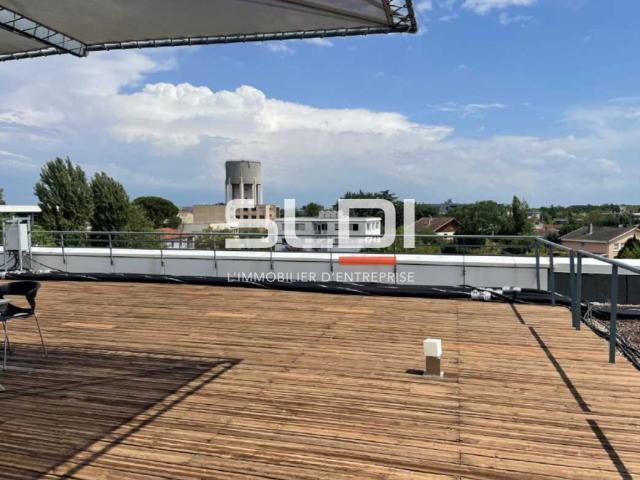 Bureaux A LOUER - DARDILLY - 402 m²