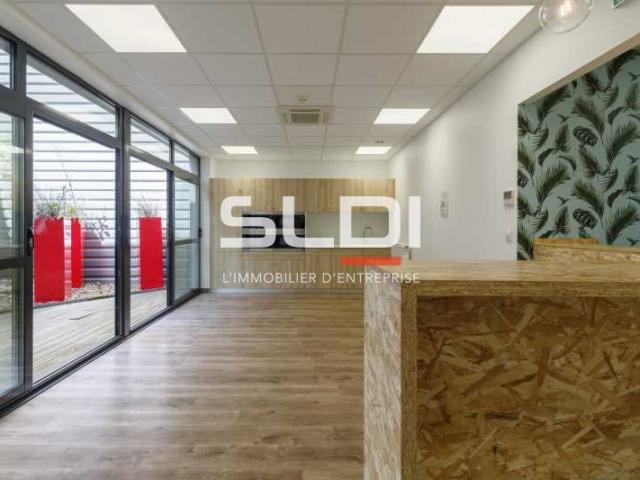 Locaux d'activités A LOUER - MIRIBEL - 9 623 m²