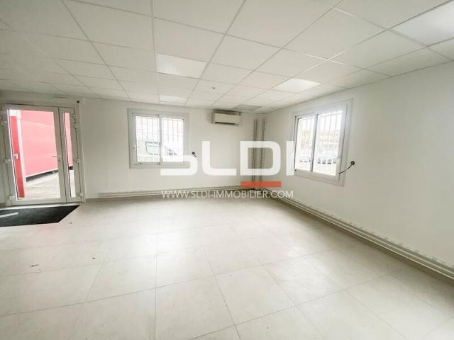 Locaux d'activités A LOUER - CHASSIEU - 2 024 m²