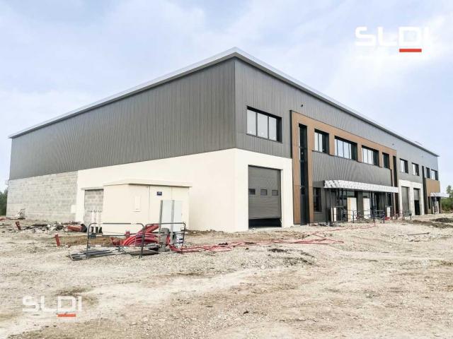 Locaux d'activités A LOUER - SAINT PRIEST - 1 198 m²