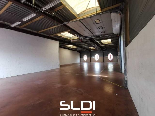 Locaux d'activités A LOUER - BOURGOIN JALLIEU - 400 m²