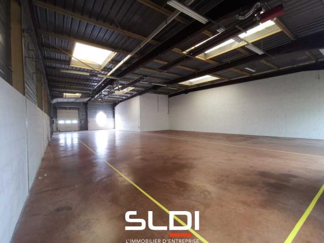 Locaux d'activités A LOUER - BOURGOIN JALLIEU - 400 m²